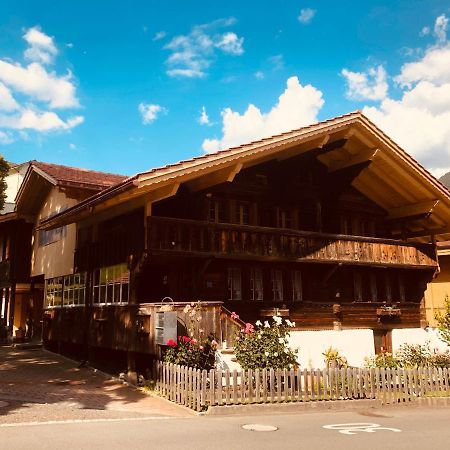 Gemuetliches Zuhause Mit Ausblick Apartamento Wilderswil Exterior foto